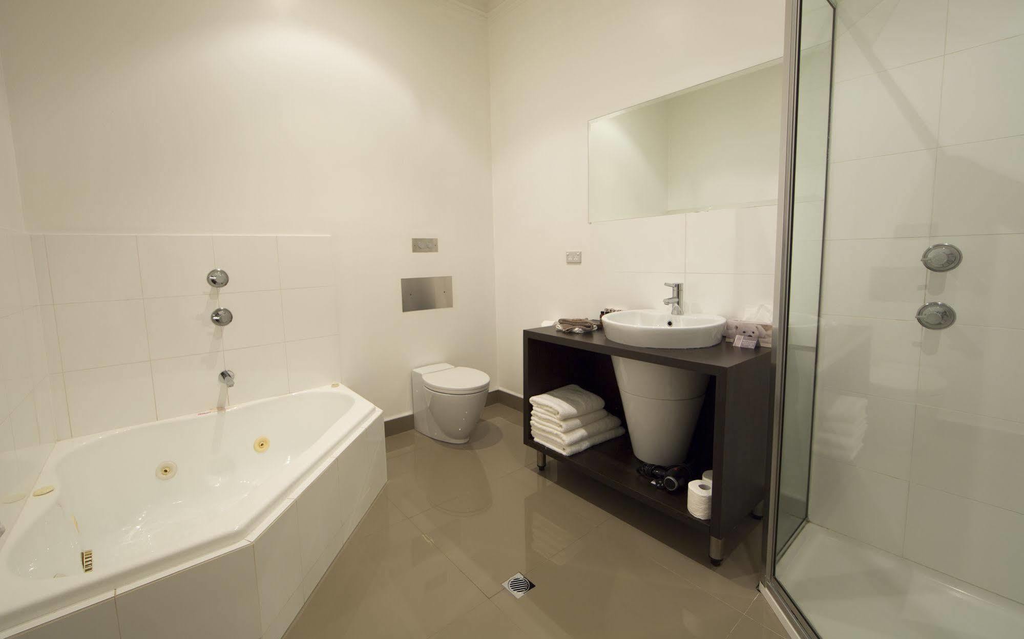 Ikon Hotel Burnie Kültér fotó